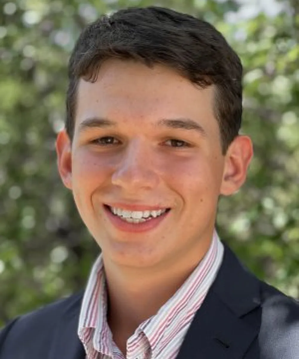 Headshot Large Headshot Large